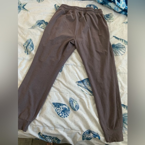 Beyond Yoga Joggers size Small - Picture 2 of 8